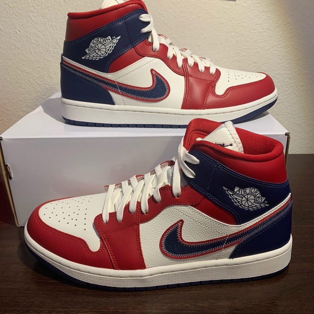 Jordan 1 Mid USA 2022